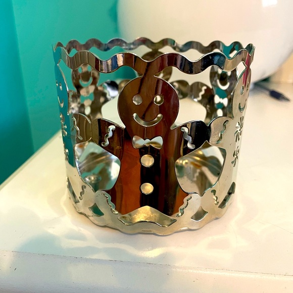 Gingerbread man candle holder - Picture 1 of 2